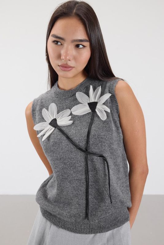 Smoked Crew-Neck Daisy Patterned Sweater S2201-B2