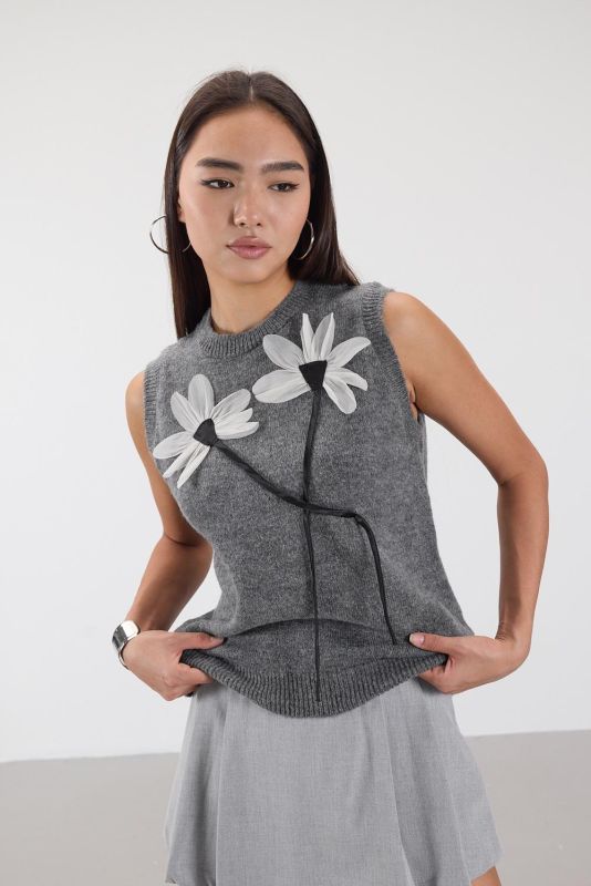 Smoked Crew-Neck Daisy Patterned Sweater S2201-B2