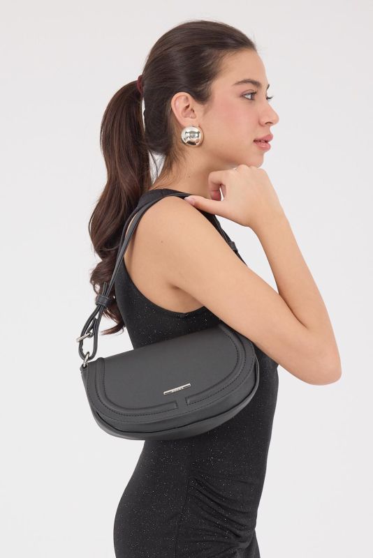 Black Clamshell Hand and Shoulder Bag _2139-G6