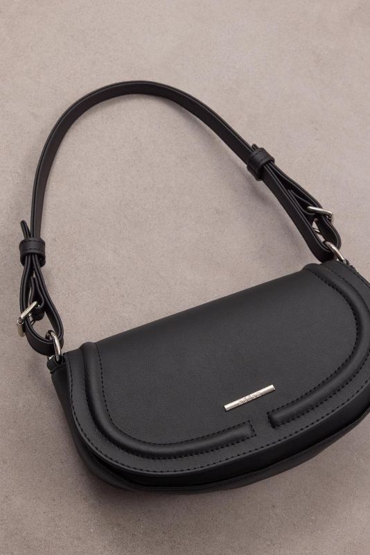 Black Clamshell Hand and Shoulder Bag _2139-G6