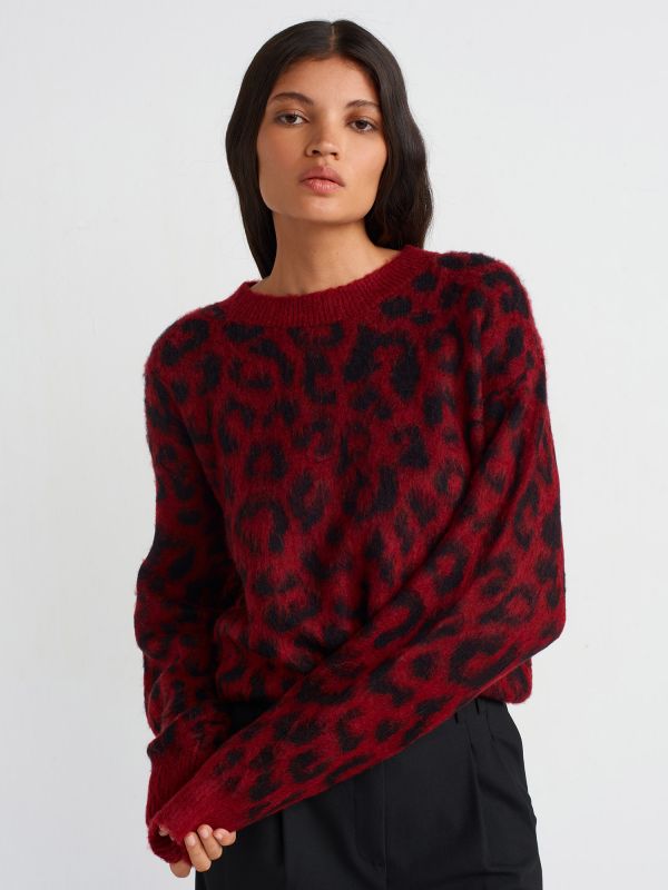 10632 Crew-Neck Leopard Shard Knit Sweater-Burgundy-S.