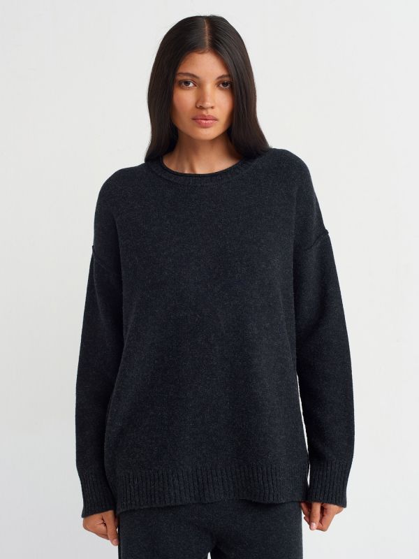 10636 Crew-Neck Stitch Detailed Knit Sweater-Anthracite