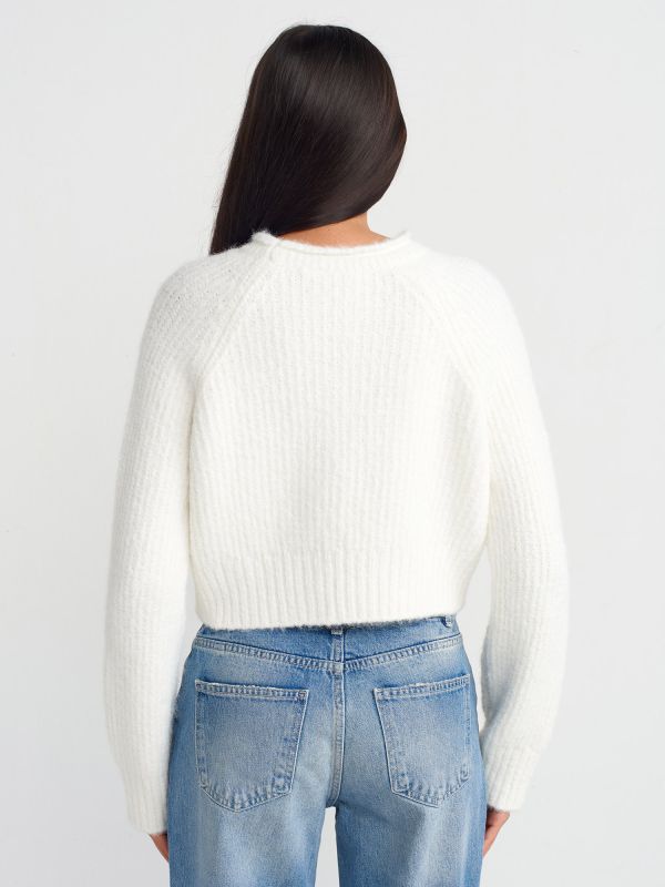 10644 Crew Neck Soft Textured Short Sweater-Ecru