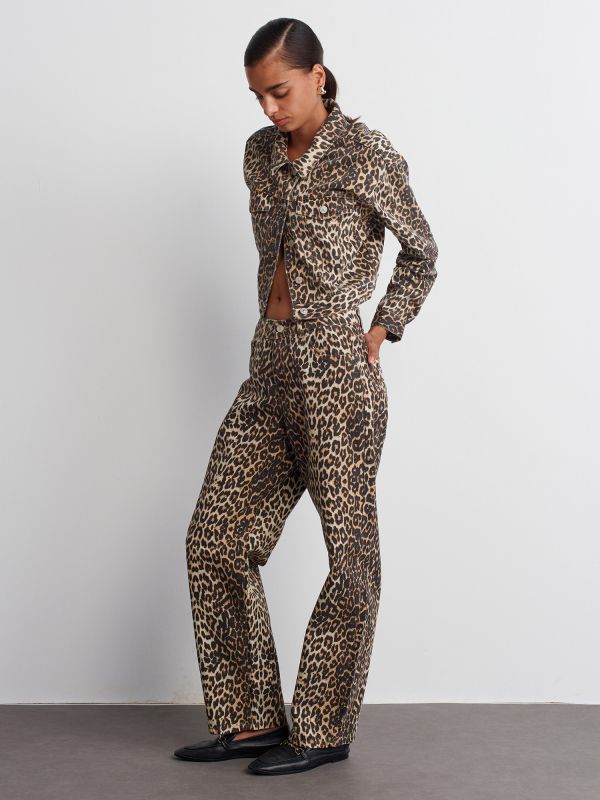 71698 Leopard Print Denim Pants-Brown