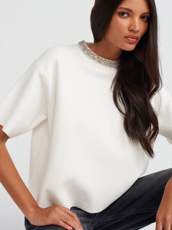 10601 Crew Neck Shiny Stone Detailed Knitwear Blouse-Ecru