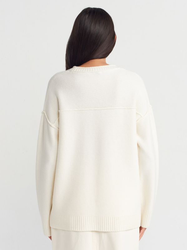 10636 Crew-Neck Stitch Detailed Sweater-Ecru M.