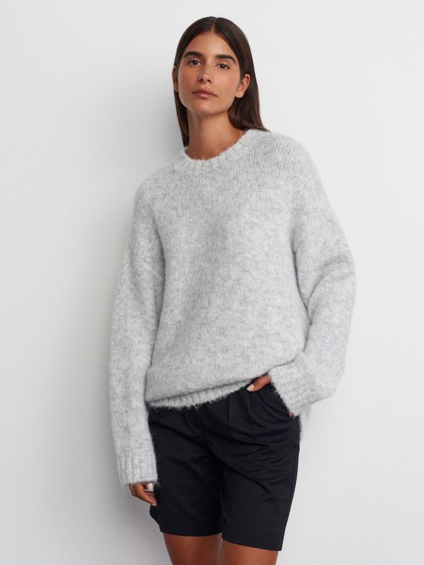 10641 Crew-Neck Soft Textured Knit Sweater-Grey Melange