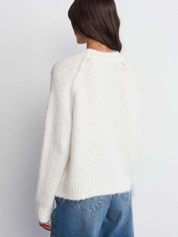 10646 Crew-Neck Stitch Detailed Sweater-Ecru